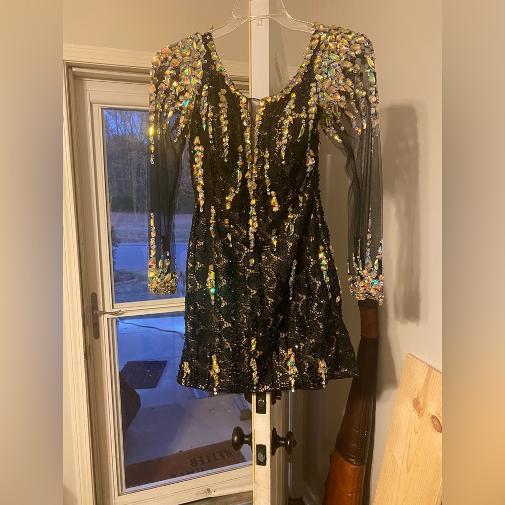 Black size 4 party prom dance dress.